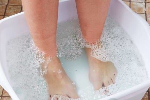 Healing Fungus for nails with folk drugs