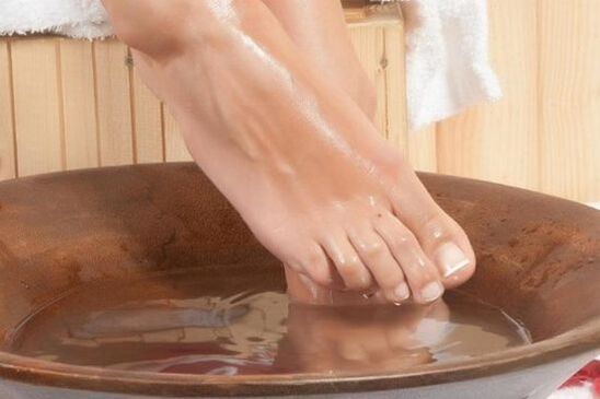foot bath against nail fungus